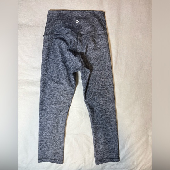Lululemon Crop Leggings in gray | Sz 4 - Picture 4 of 6